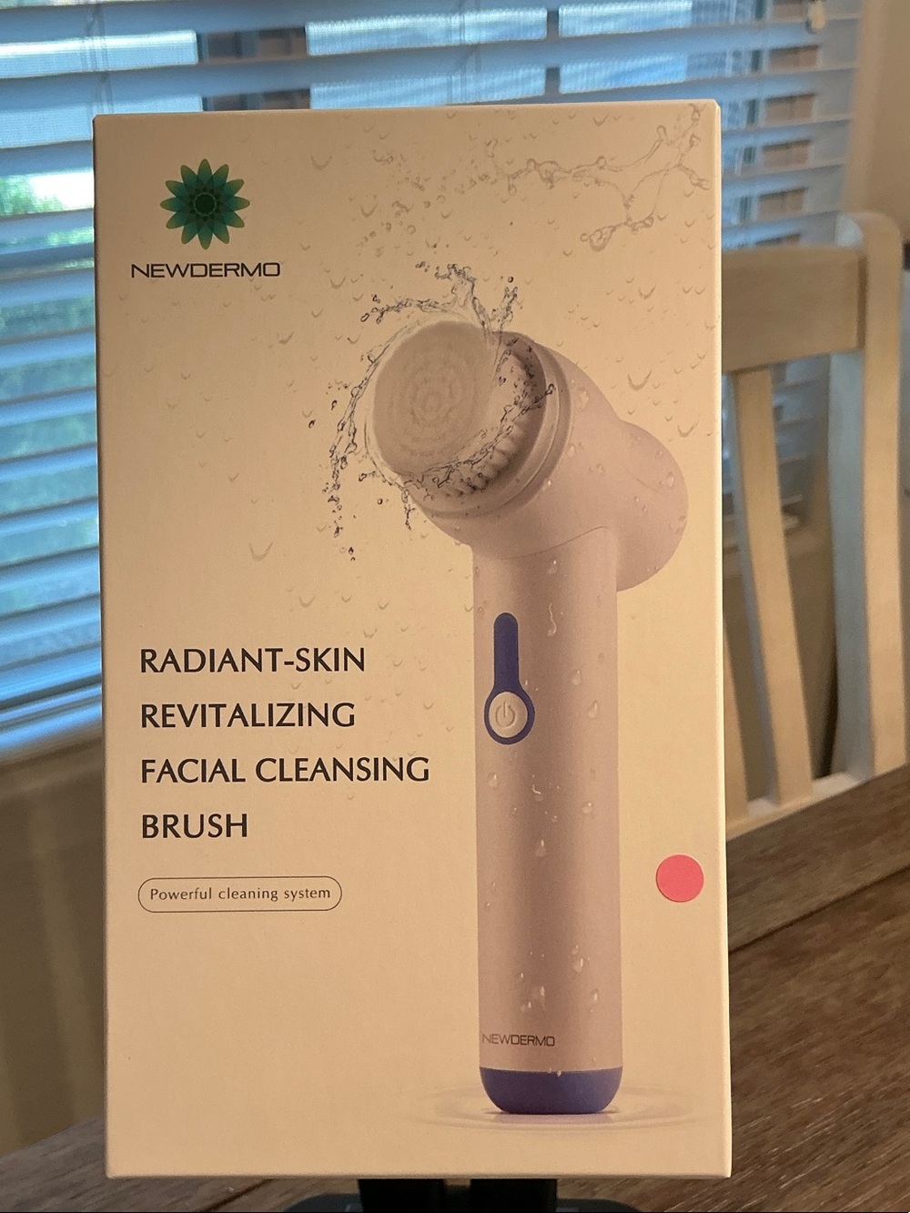 Radiant-Skin Revitalizing Facial Cleansing Brush — White